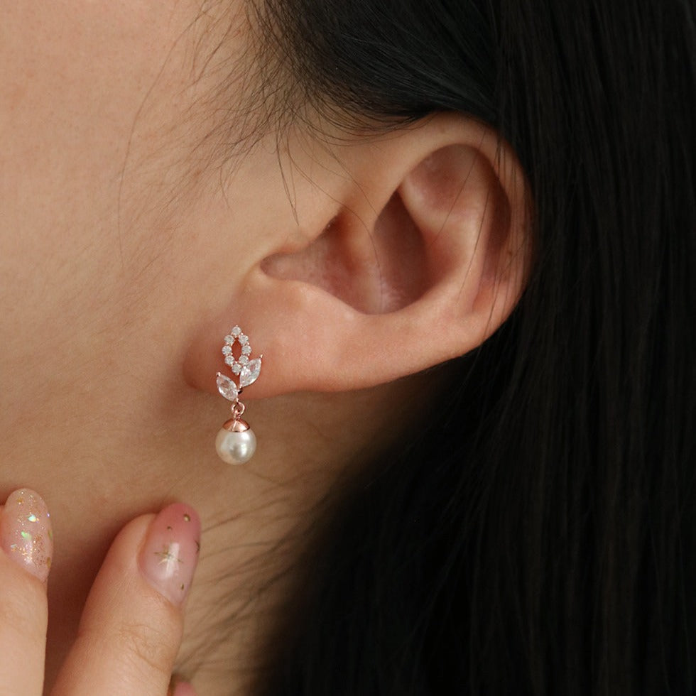 Laurel pearl drop earrings-1